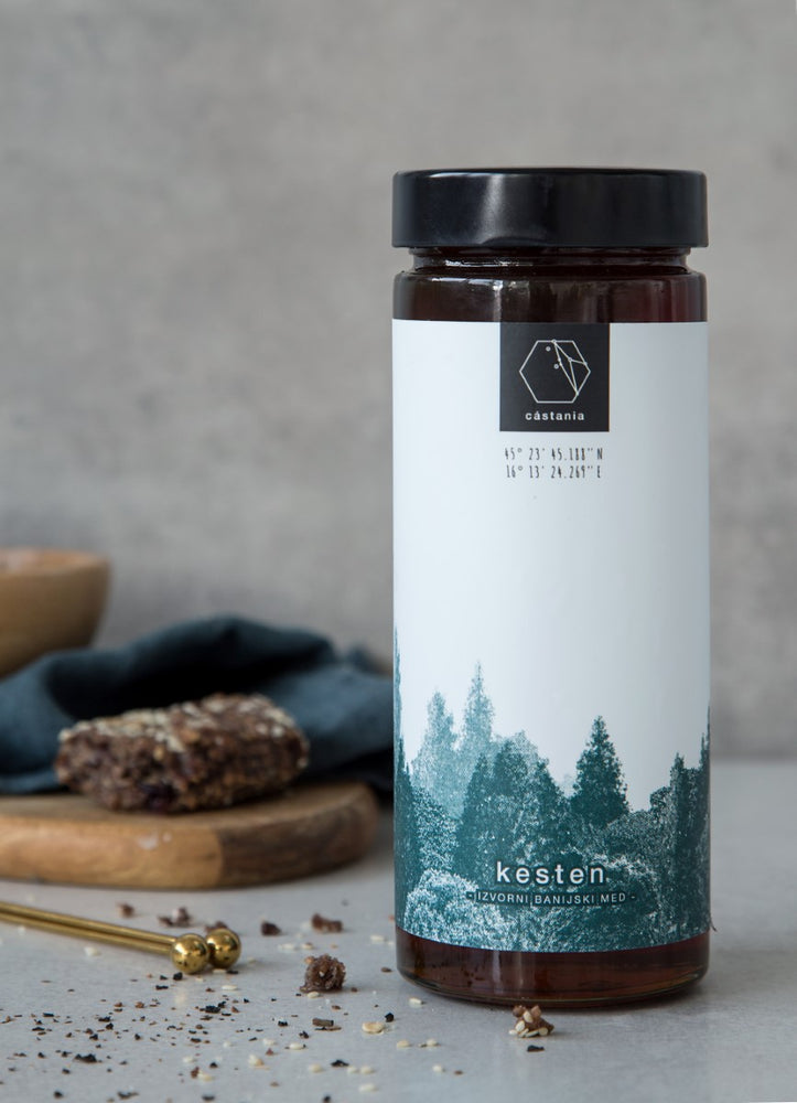 
                  
                    Premium kestenov med 815 g
                  
                